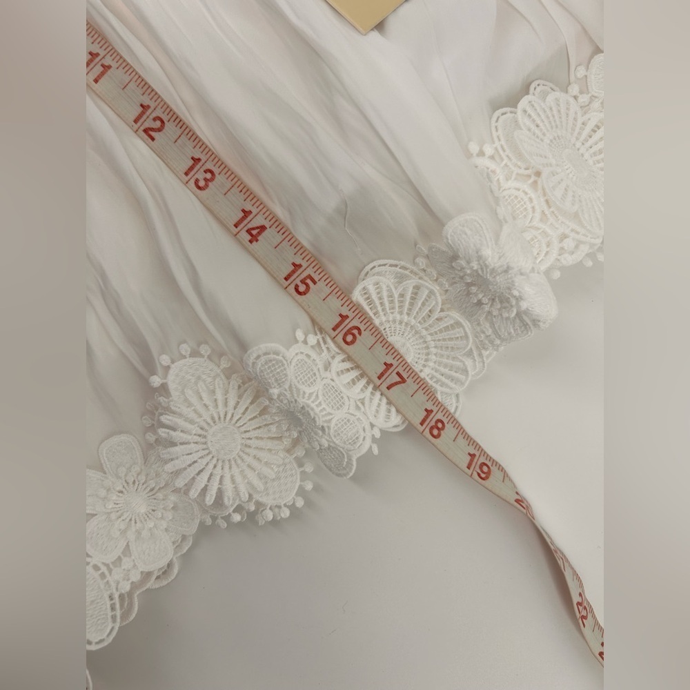 Ramy Brook Elizabeth Floral Lace Appliqué Top Size M New With Tags - Picture 10 of 10